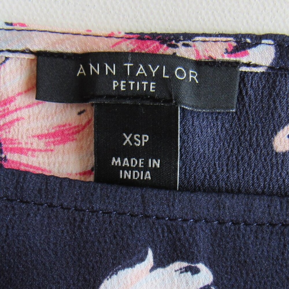Ann Taylor Women's Boatneck Popover Floral Long Sleeve Top Blouse Size XS Petite - Picture 4 of 8